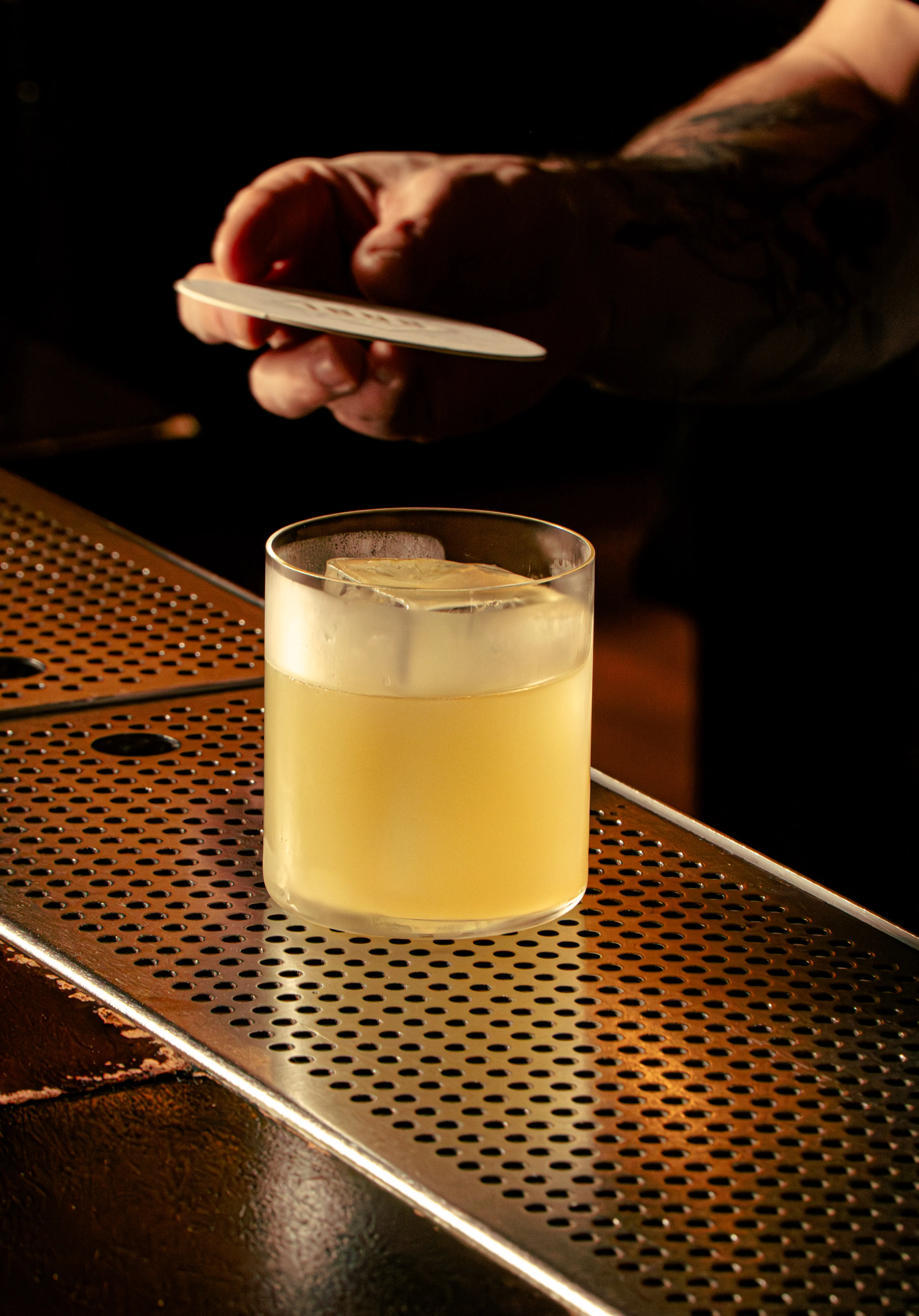 Cocktail Bar 1802 Jaune